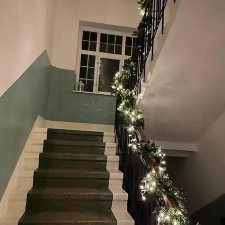 Apartman Elene شقة *